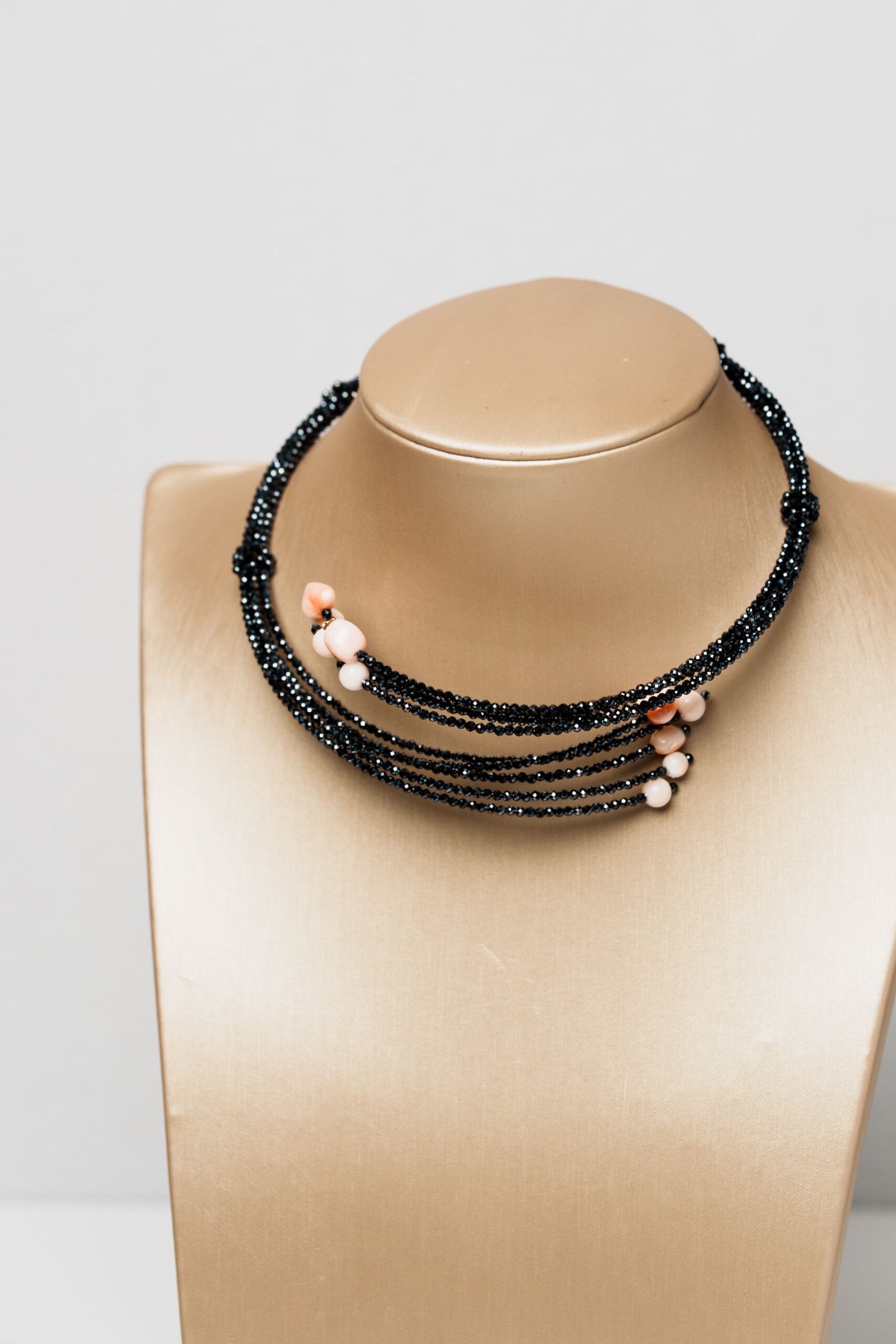 Collana Shine spinello e corallo