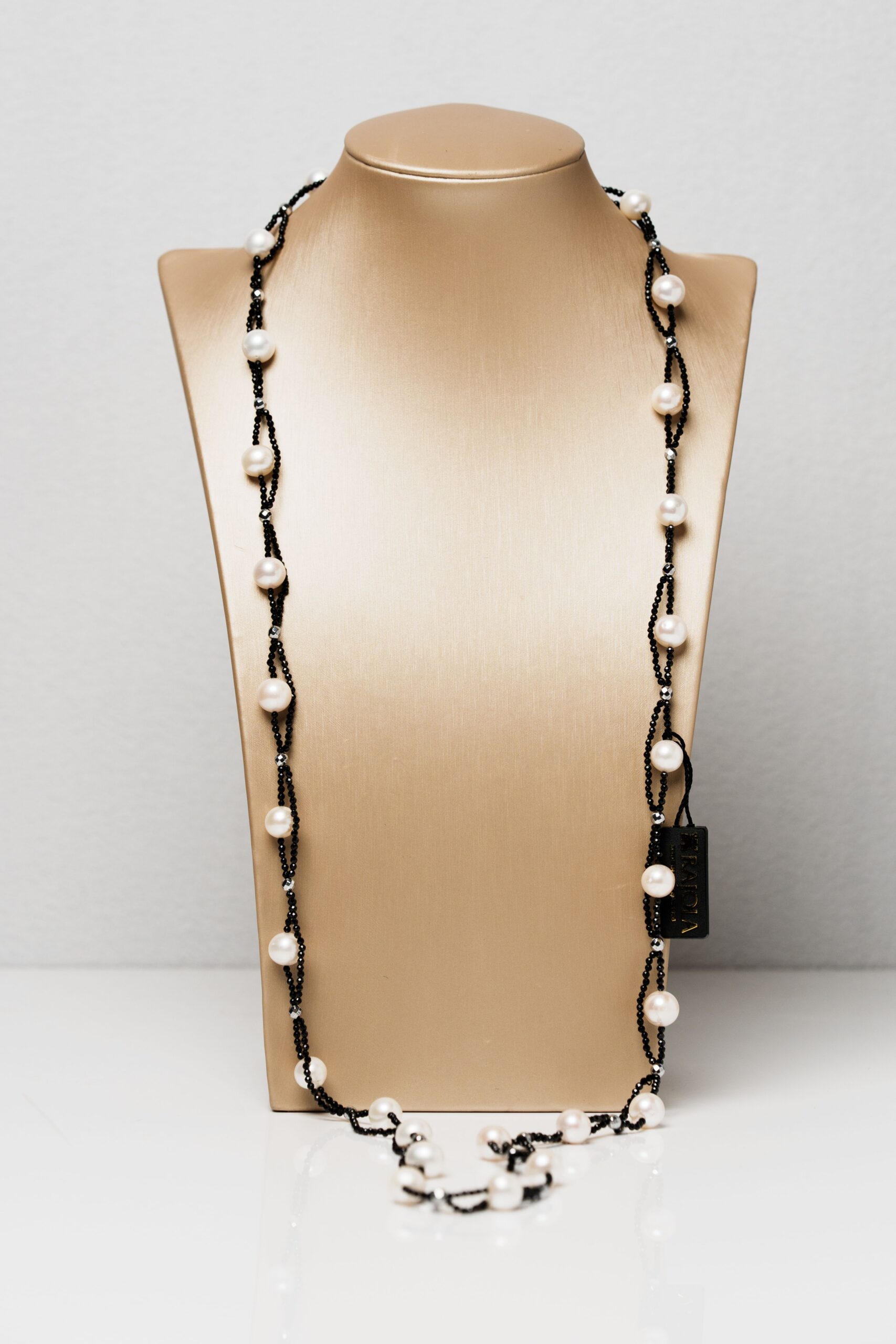 Collana Venus nero e bianco