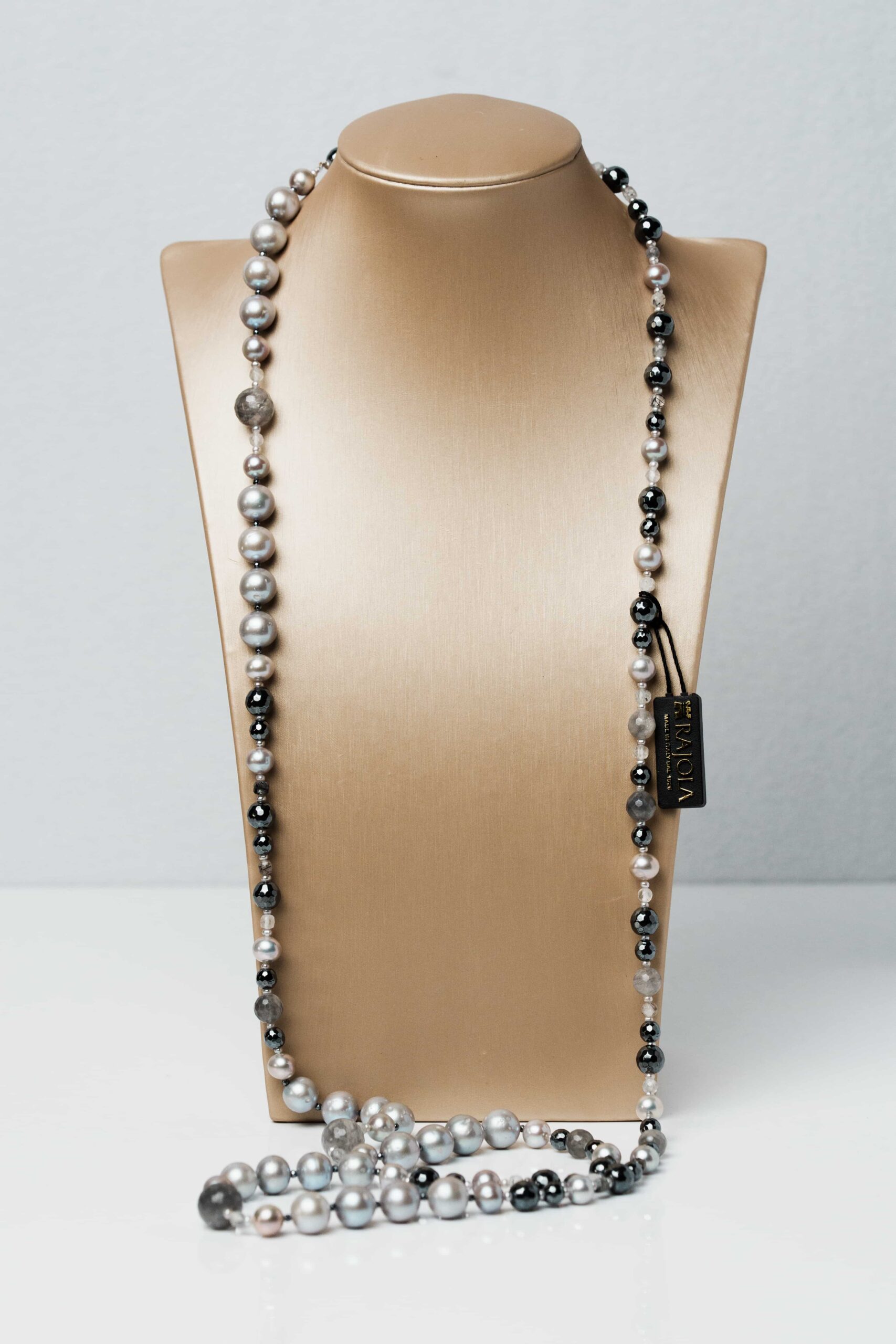 Collana Ilenia grigia lunga