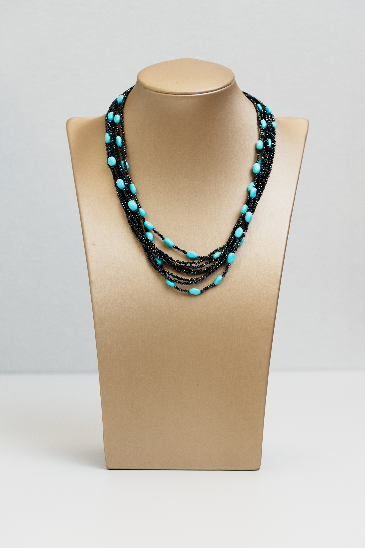Collana Valzer 8 fili pasta turchese