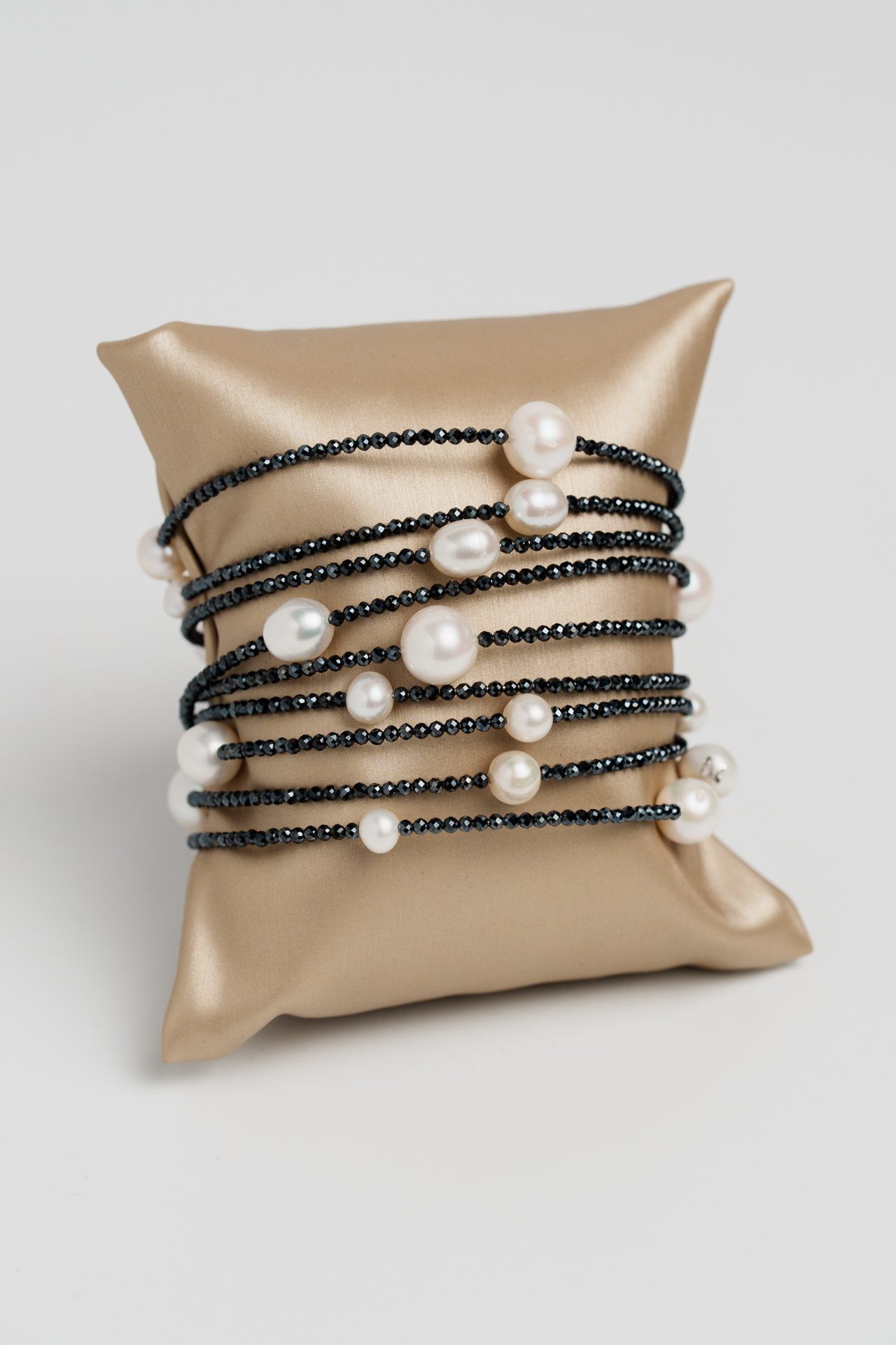 Bracciale Shine spinello blu e perle bianche