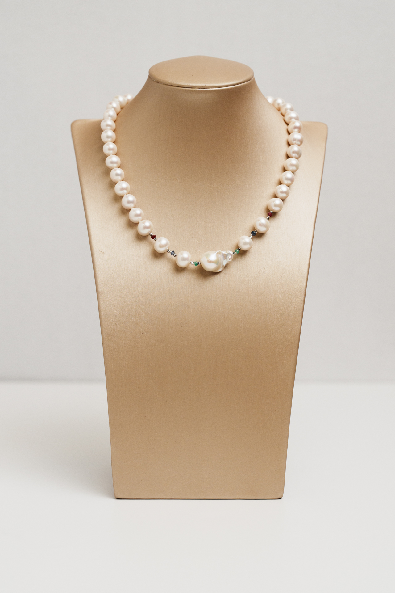 Collana Cecilia Corta